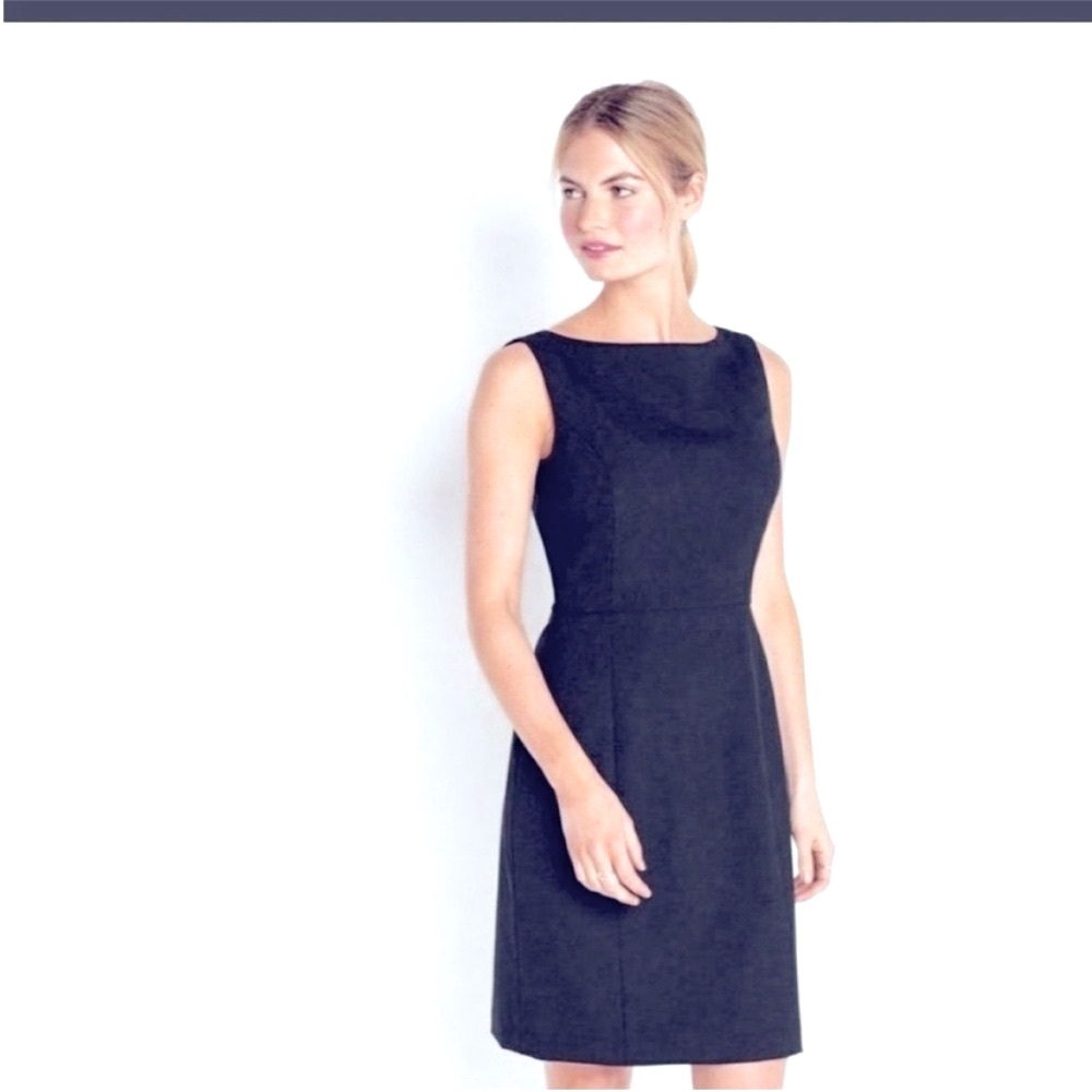 Of/Mercer Fifth Avenue Sleeveless V-Back Shealth Dress 
Color Navy Size 4 Office
